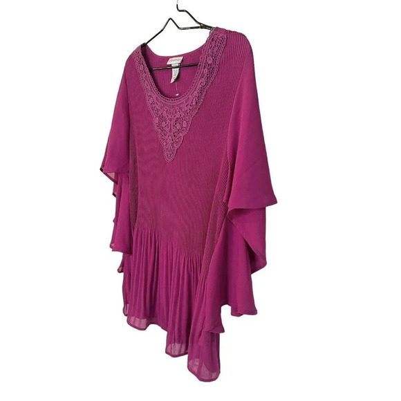 Catherine’s Top Size 1X 18 - 20 W Fuchsia Pink Micro Pleat Top Flutter Sleeves - Picture 3 of 11